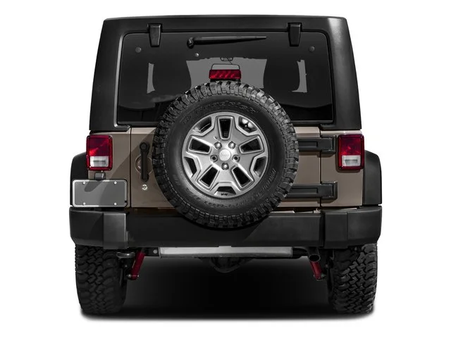 Used 2016 Billet Silver Metallic Clearcoat Jeep Rubicon Hard Rock image 8