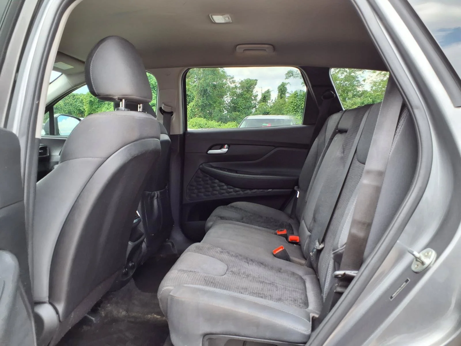 Used 2020 Machine Gray Hyundai SE image 26