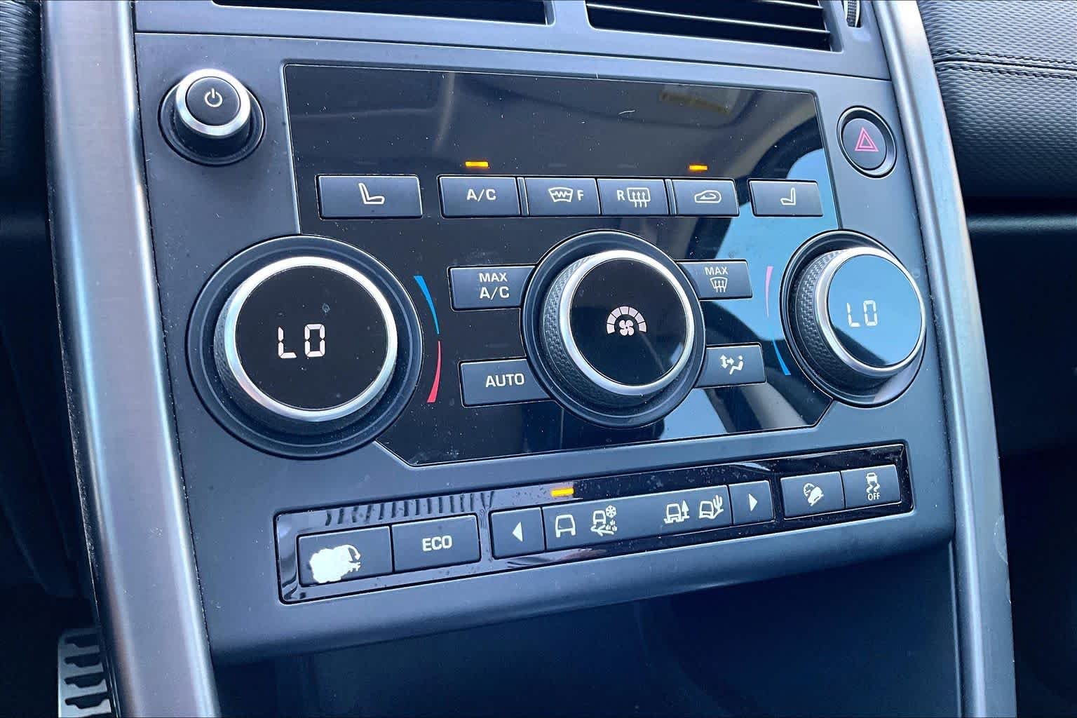 Used 2019 Santorini Black Metallic Land Rover HSE Luxury image 33