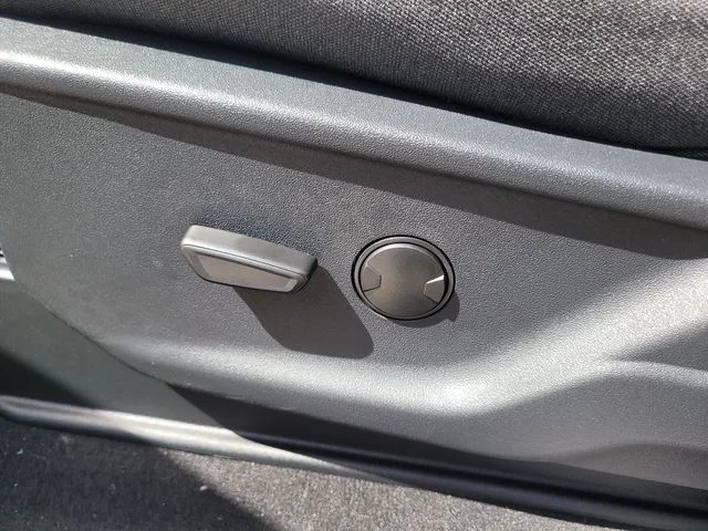 New 2026 Gray Metallic Ford XLT image 21