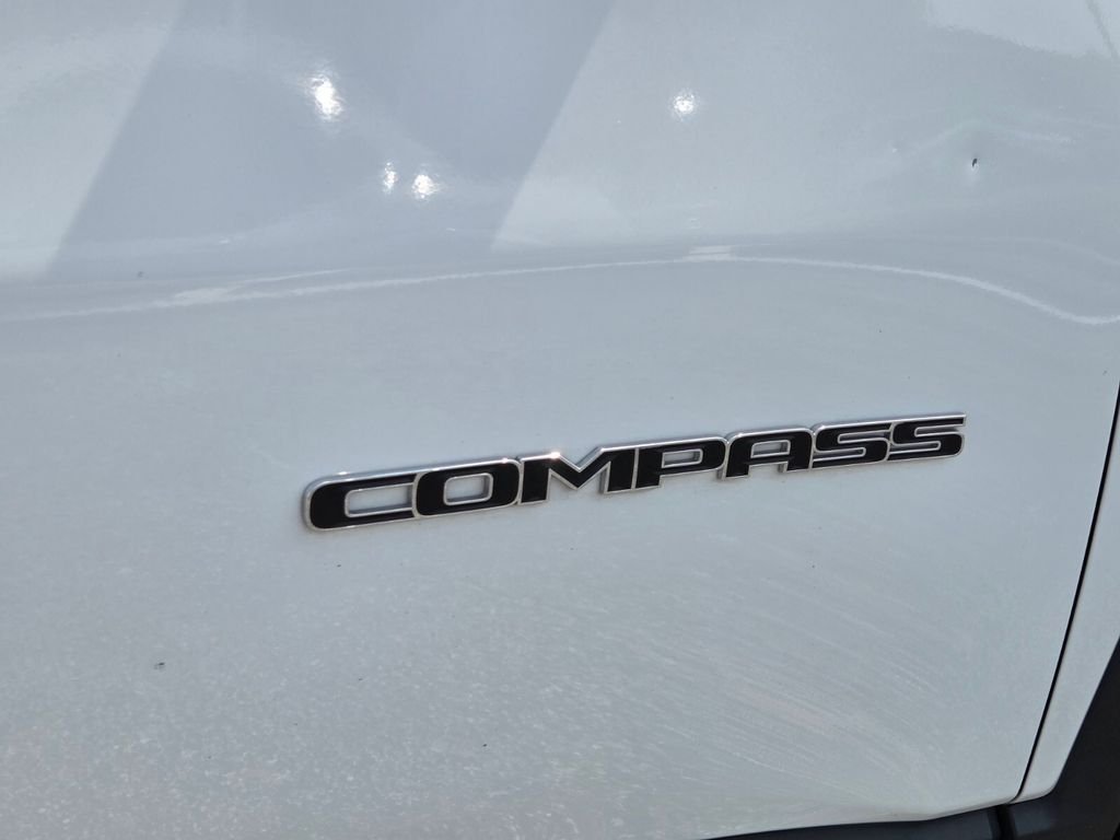 Certified Used 2024 White Jeep Limited image 11