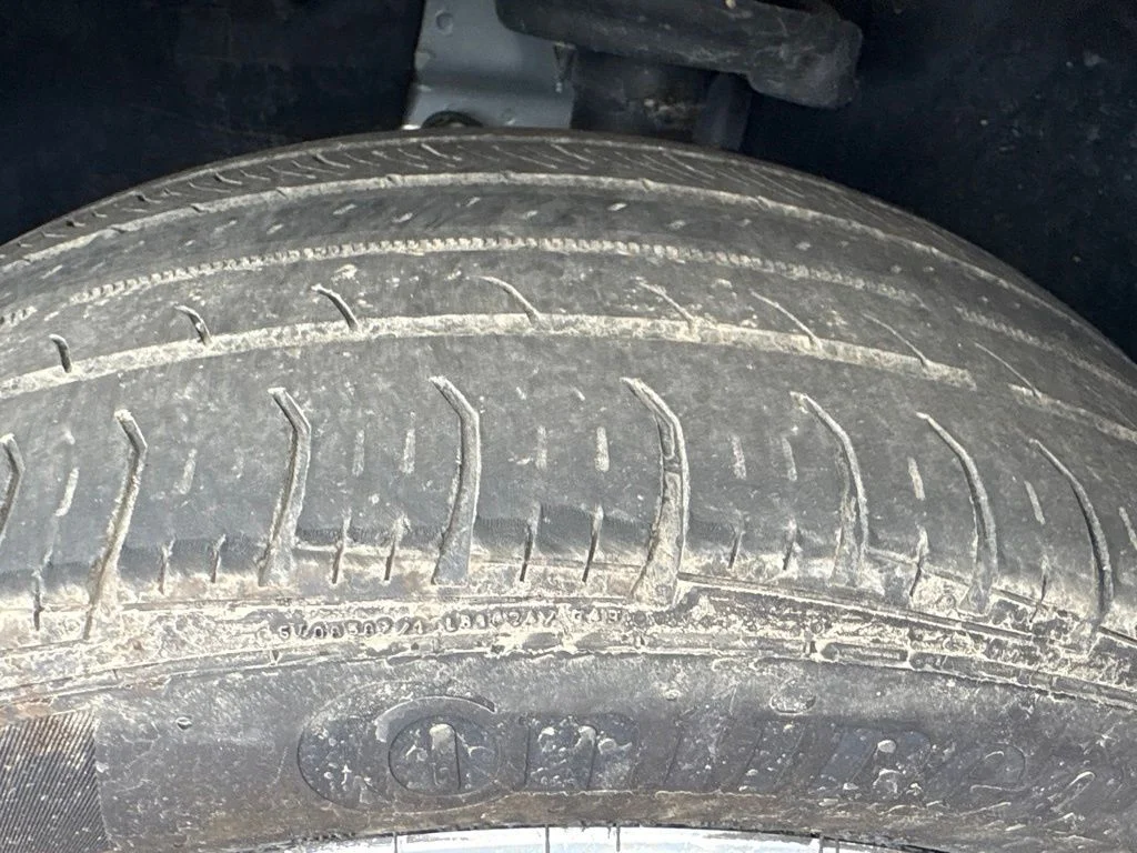 Used 2022 Silver Jeep Limited image 20