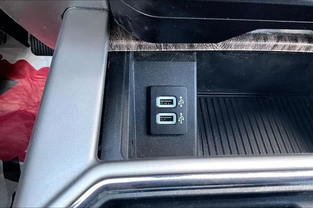 Used 2019 Magnetic Metallic Ford Lariat image 17