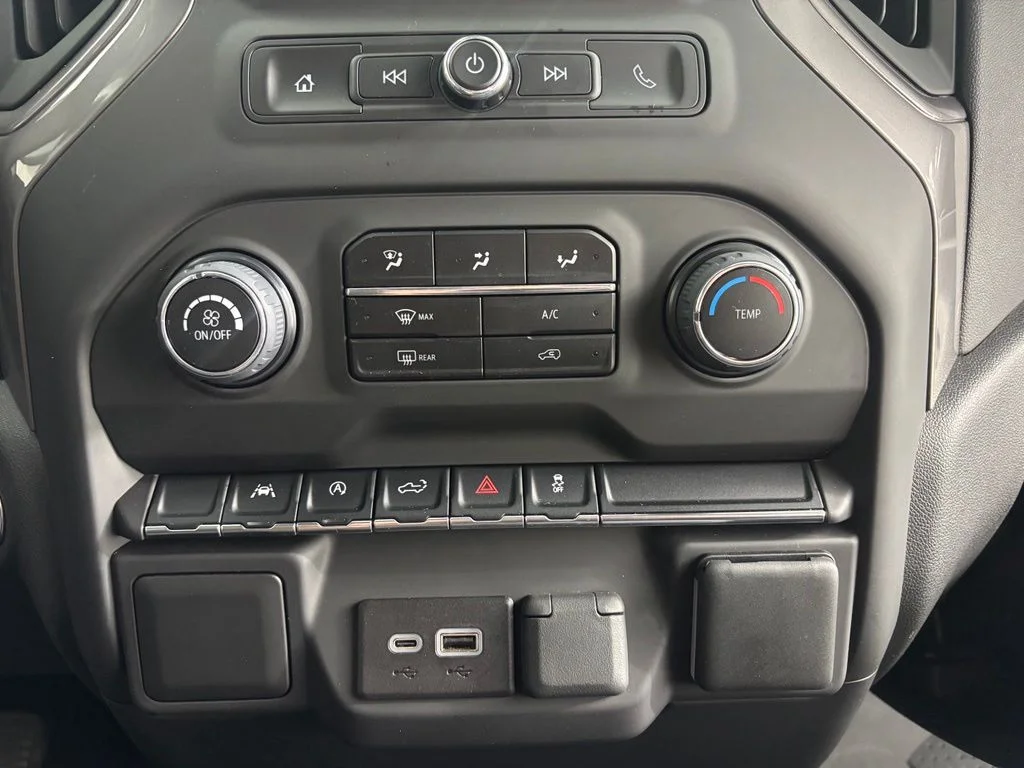 Used 2023 Blue Chevrolet Custom image 28