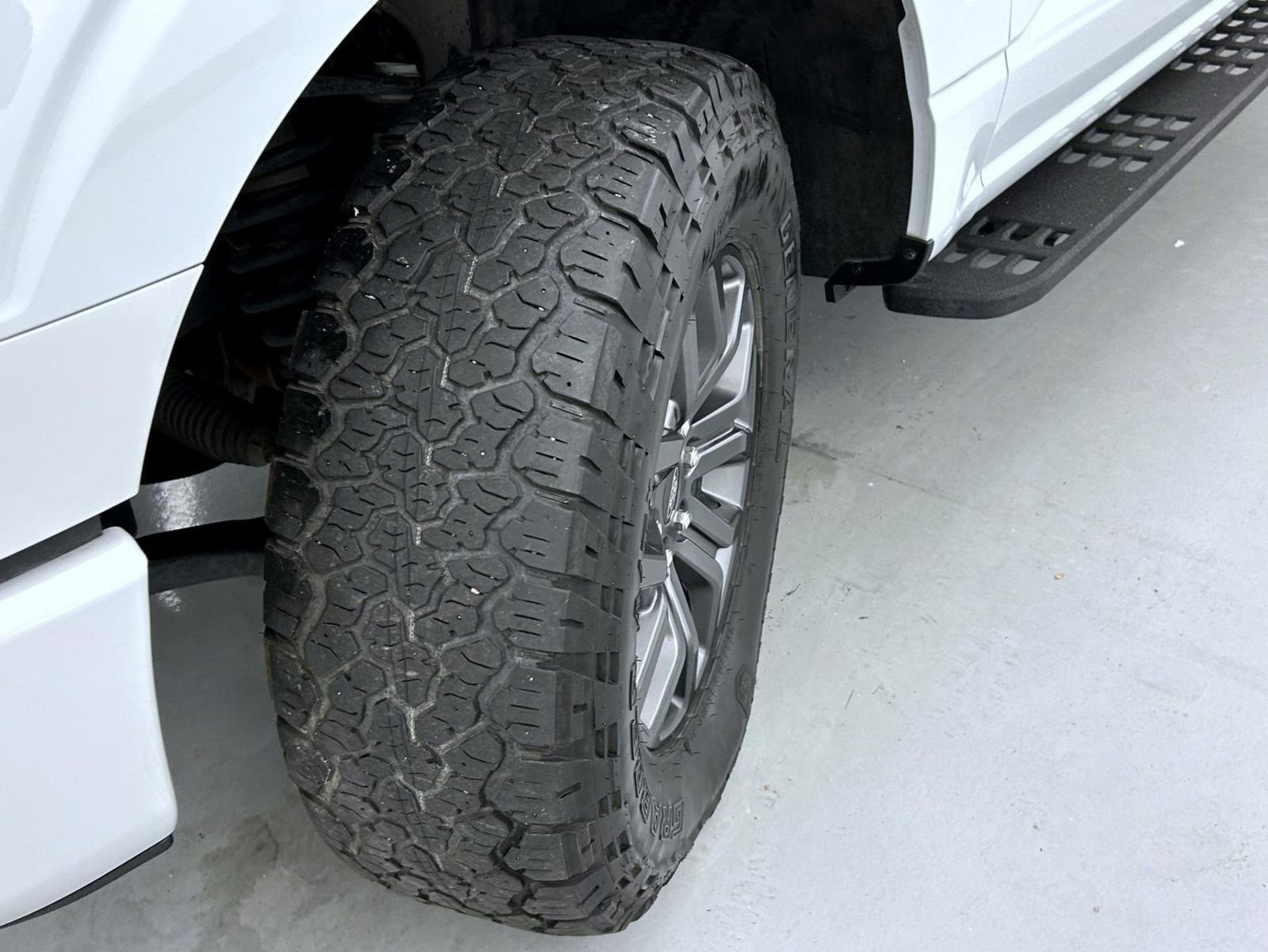 Used 2023 White Ford Tremor image 24