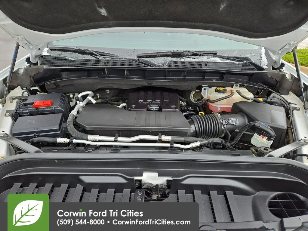 Used 2023 Summit White GMC Elevation image 37