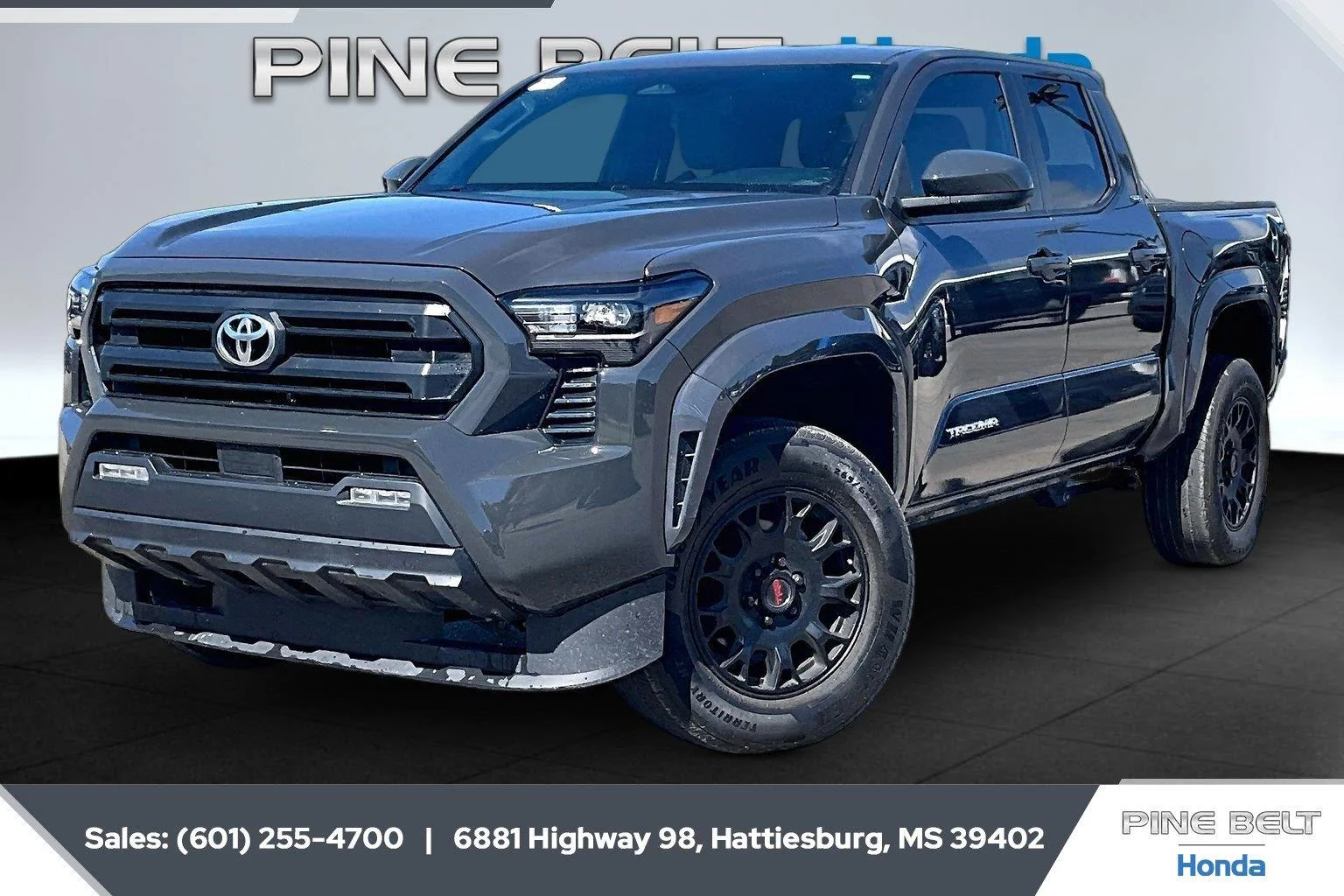 Used 2025 Underground Toyota SR5 image 10