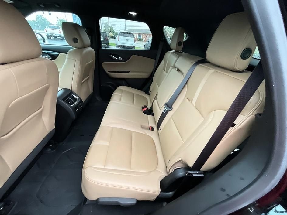 Used 2020 Black Chevrolet Premier image 29