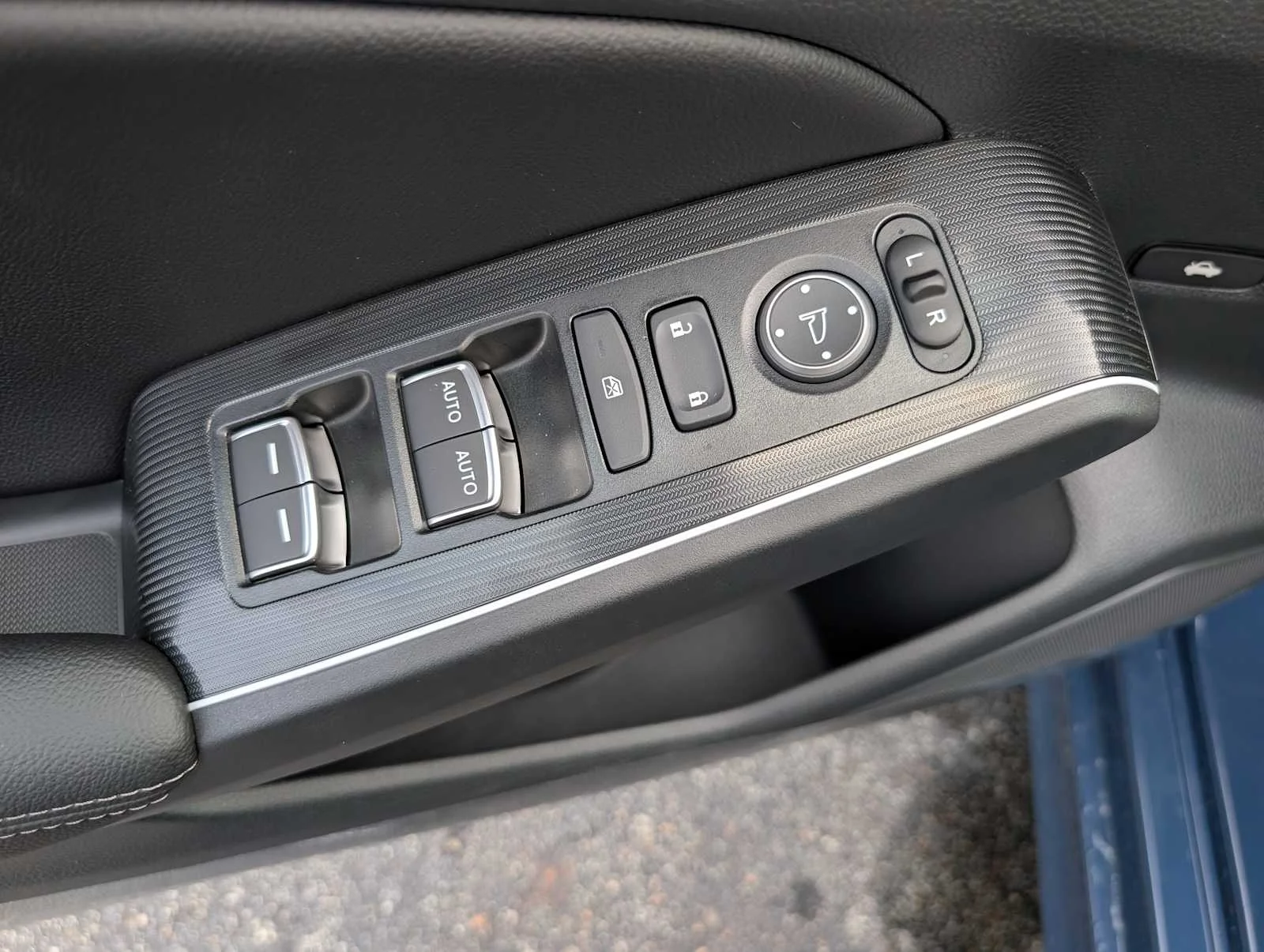 New 2026 Blue Lagoon Pearl Honda Sport Touring image 31