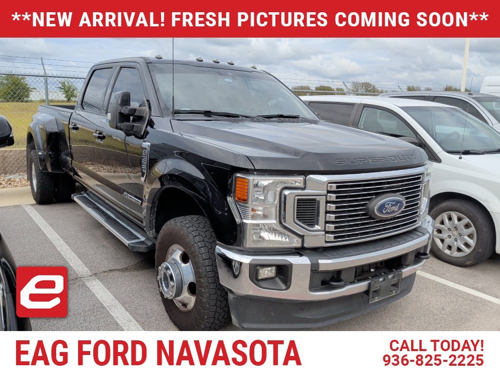 Used 2022 Agate Black Metallic Ford Lariat image 1