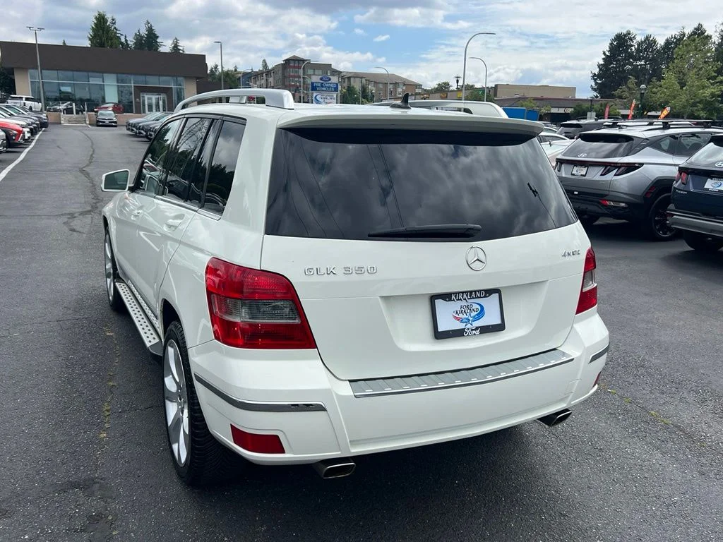 Used 2011 Arctic White Mercedes-Benz GLK 350 image 9