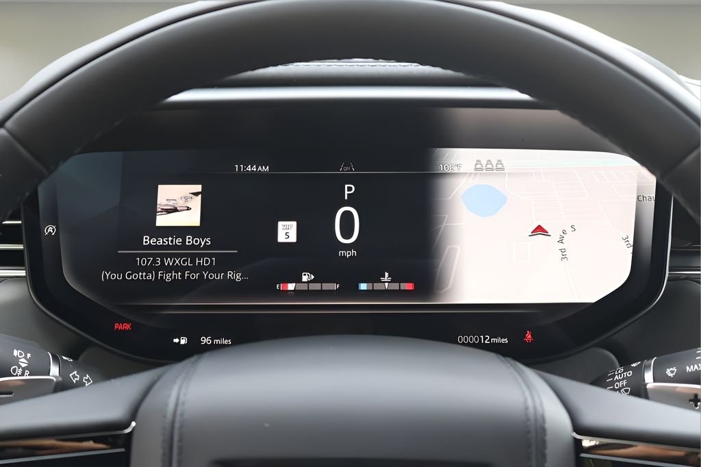 New 2026 Carpathian Grey Land Rover Dynamic SE image 22