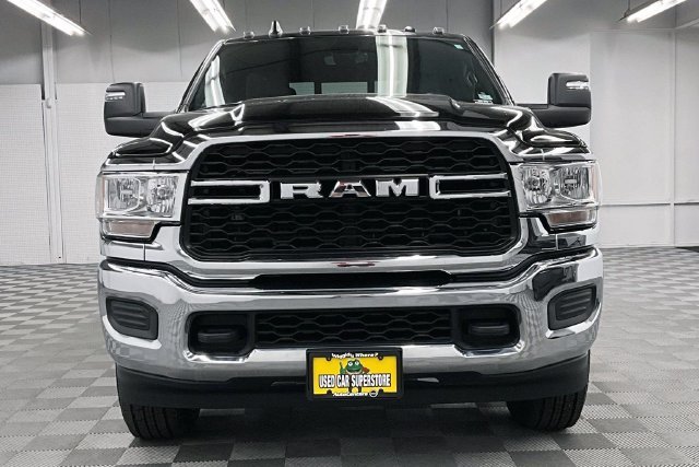 Used 2023 Diamond Black Crystal Pearlcoat Ram Tradesman image 4