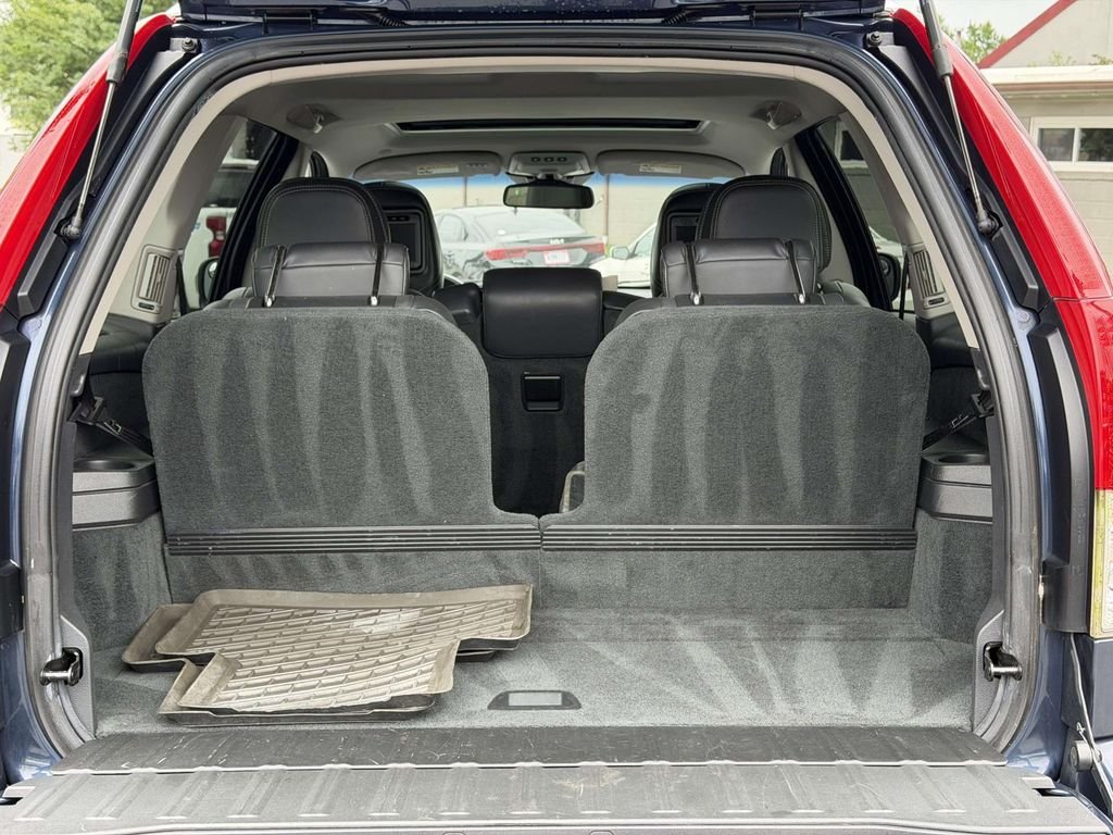 Used 2014 Blue Volvo 3.2 image 14