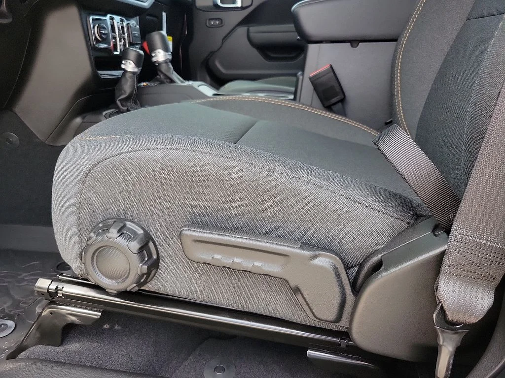 2025 Jeep Gladiator Sport S - Photo 12
