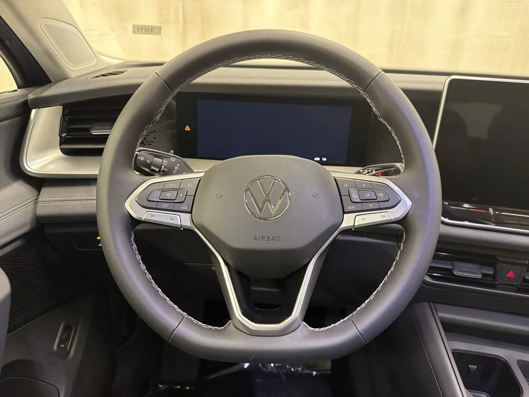 New 2026 Pyrite Silver Metallic Volkswagen SE image 16