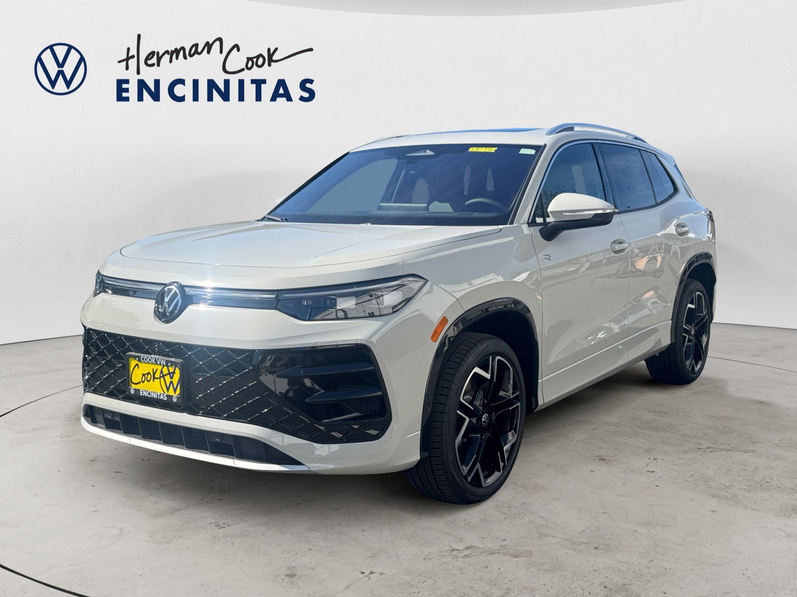 2026 Volkswagen Tiguan SEL R-LINE TURBO