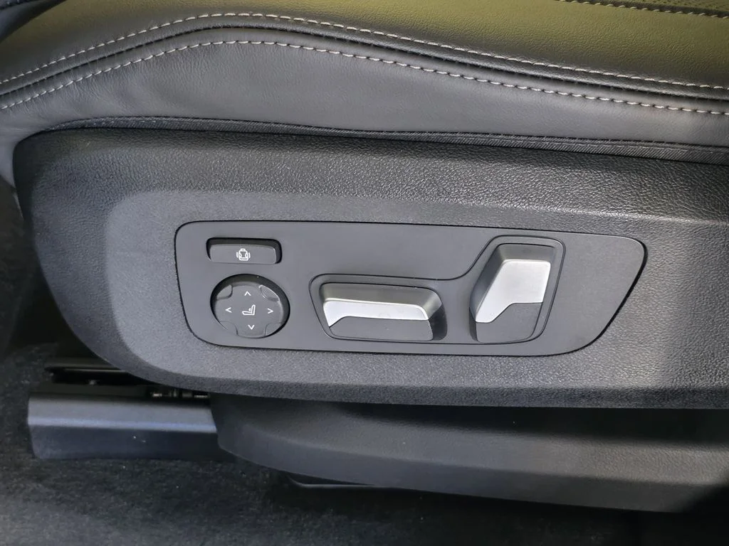 New 2026 Gray BMW sDrive40i image 18