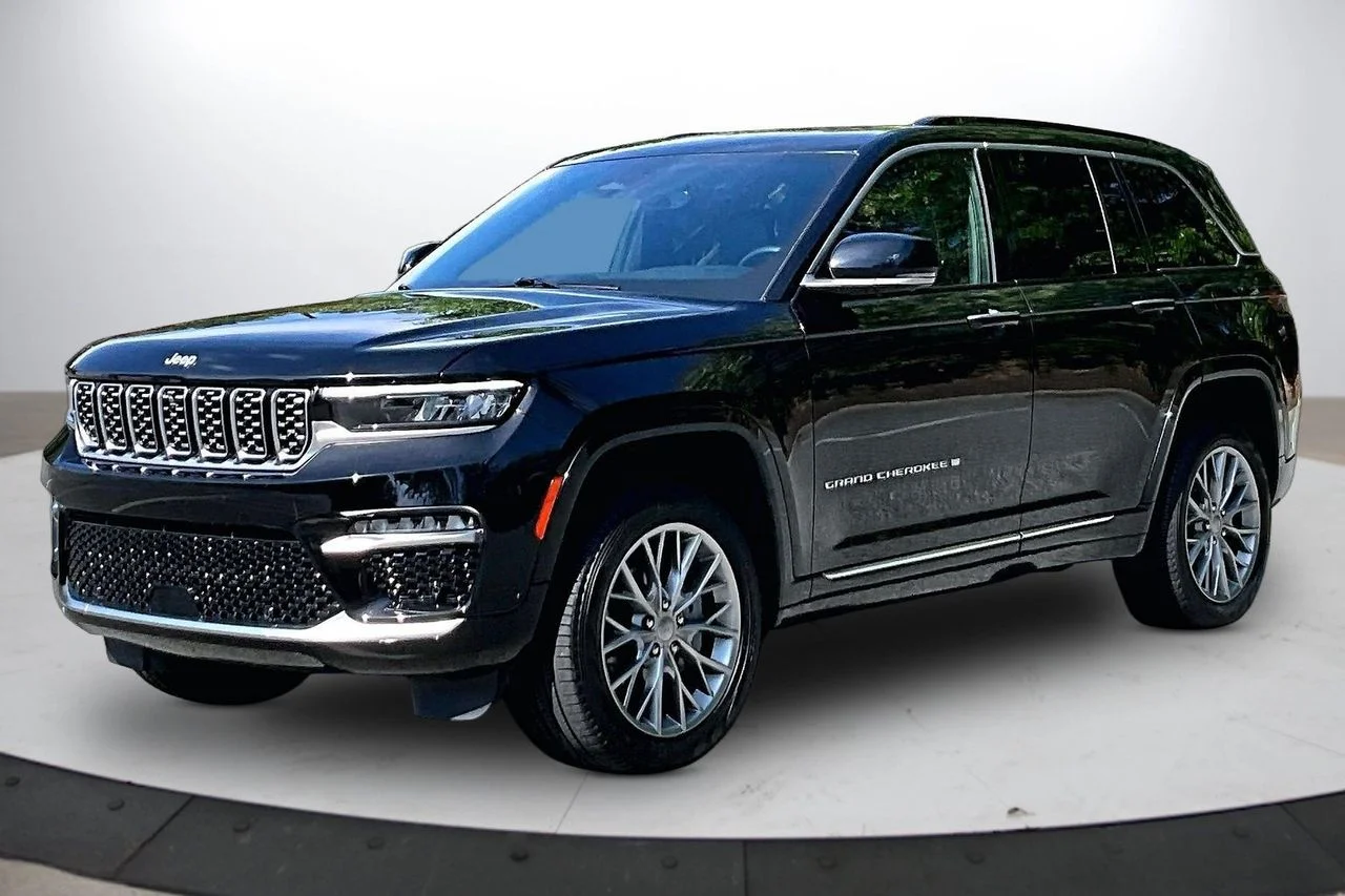Certified Used 2025 Black Jeep Summit image 4