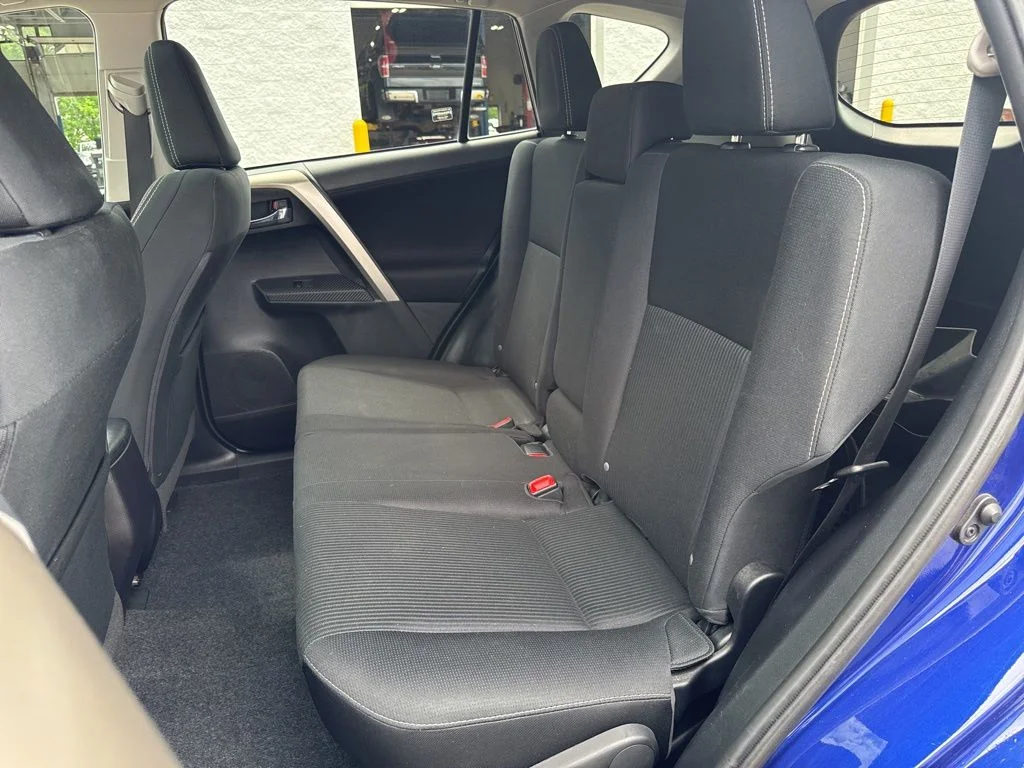 Used 2015 Blue Crush Metallic Toyota XLE image 29