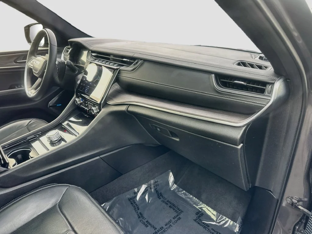 Used 2022 Gray Jeep Overland image 32