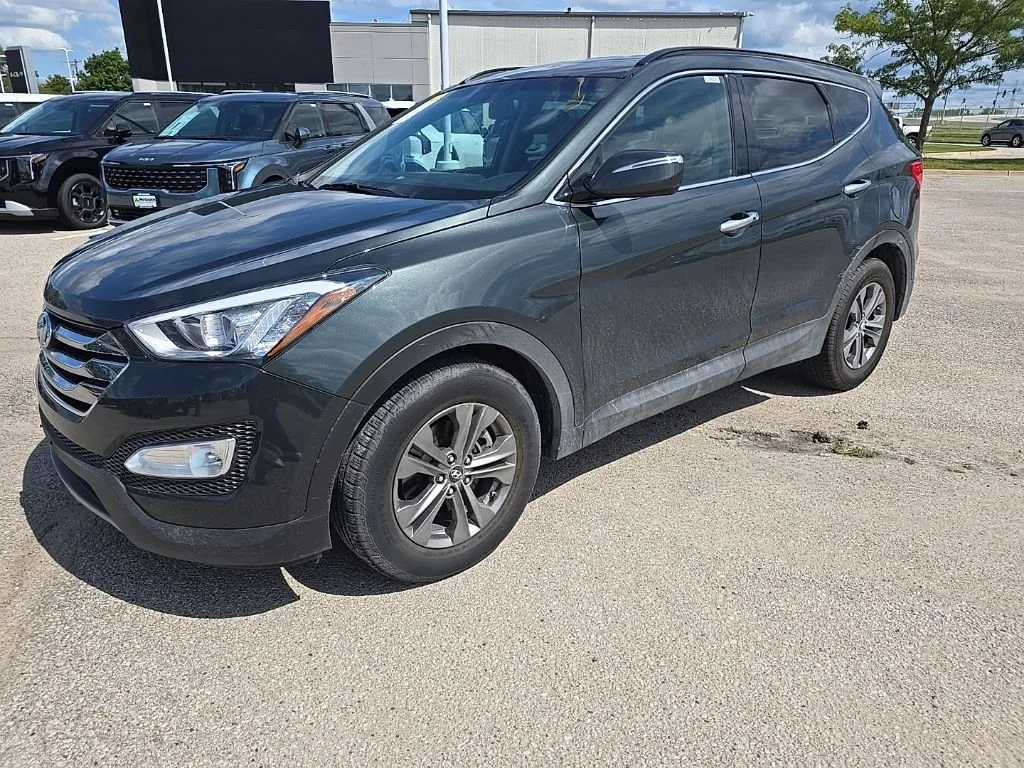 Used 2014 Green Hyundai Base image 4