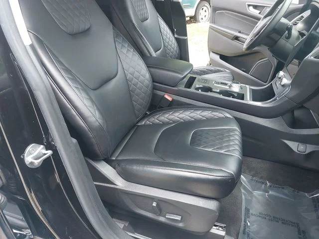 Used 2023 Black Ford Titanium image 10