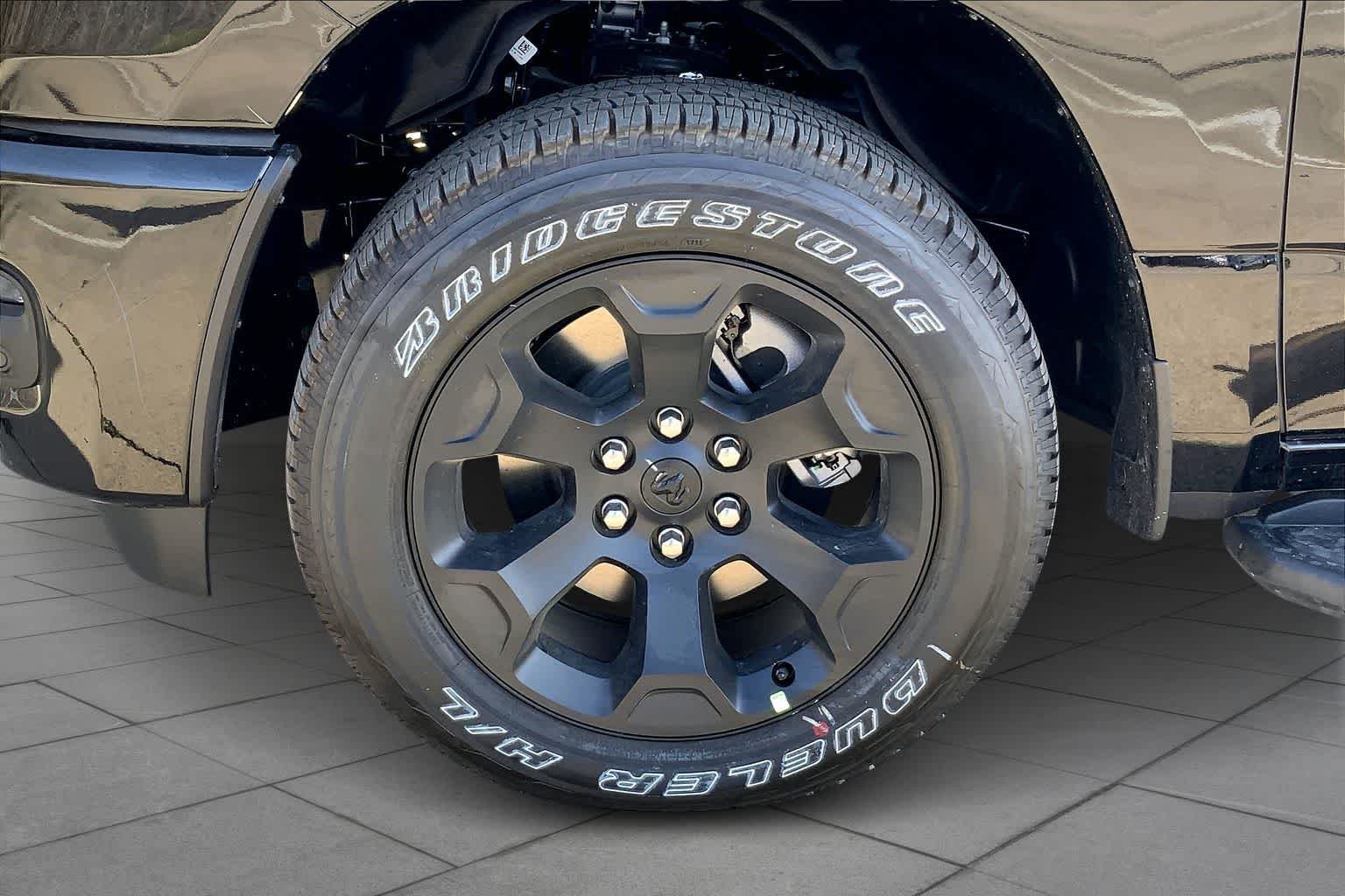 New 2026 Diamond Black Crystal Pearlcoat RAM Express image 11