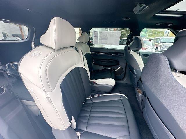 New 2026 Glacial White Pearl / Black Ro Kia GT-Line AWD image 29