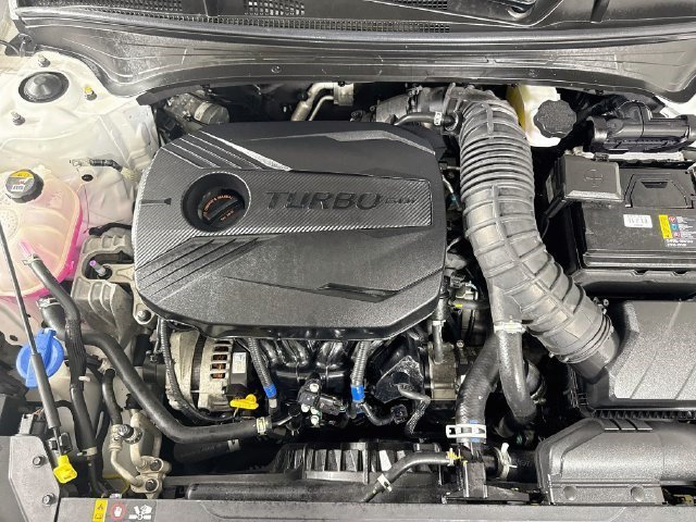 Used 2022 Snow White Pearl Kia GT image 35