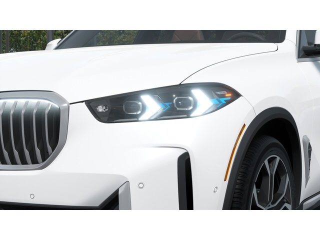 New 2026 Mineral White Metallic BMW xDrive40i image 6