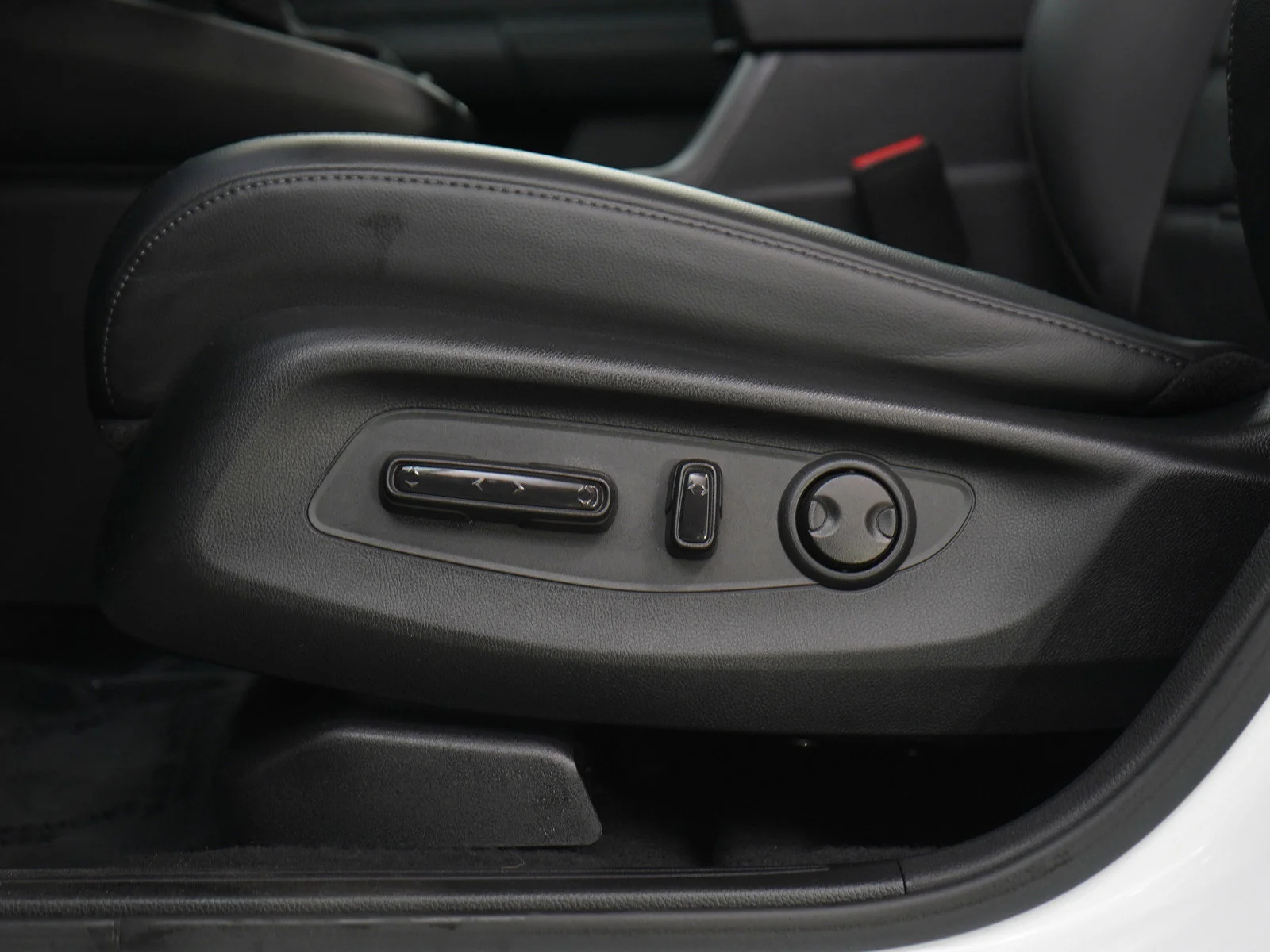 Used 2023 White Honda EXL image 22