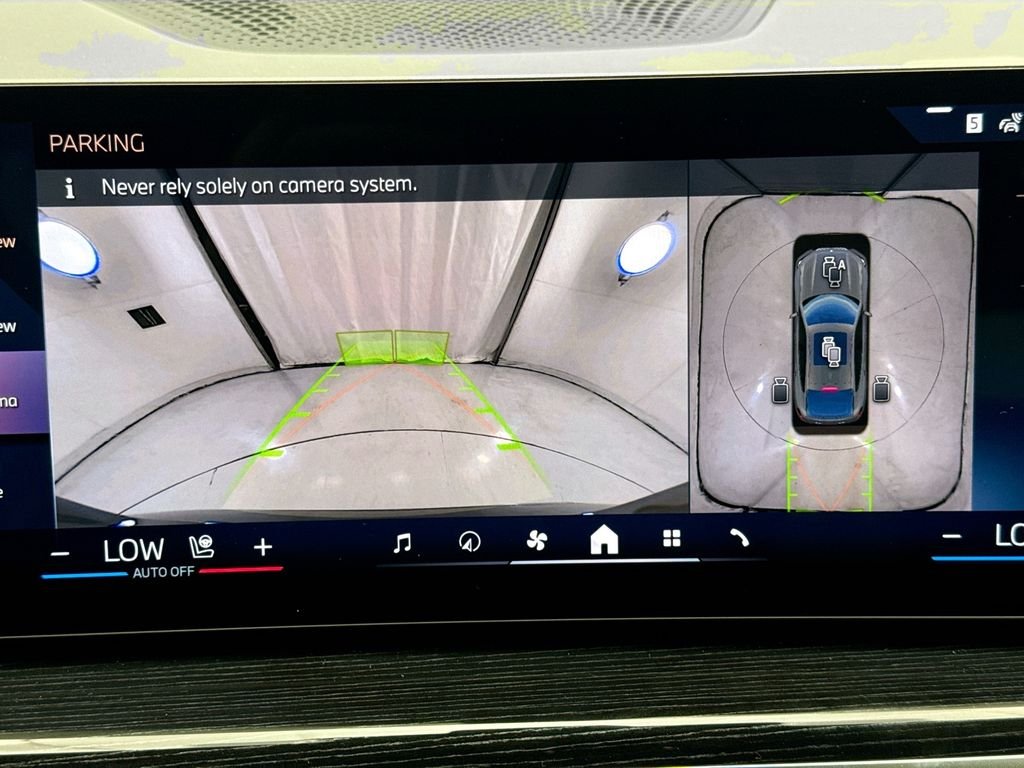 New 2027 Gray Metallic BMW xDrive40i image 15