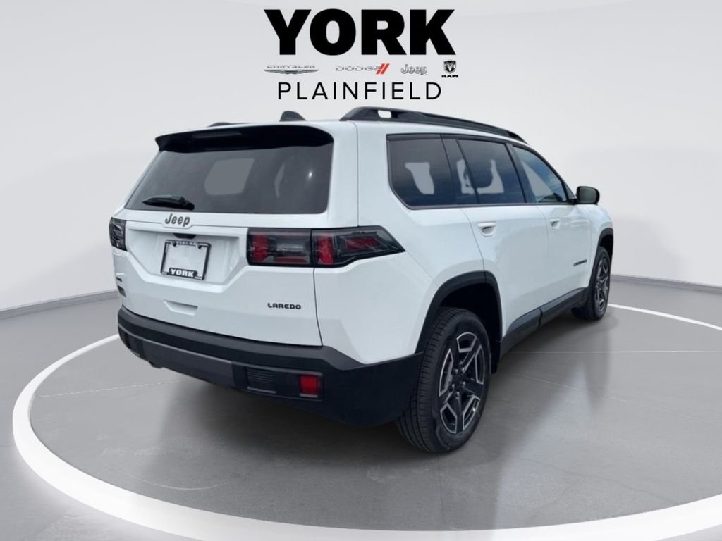 New 2026 Bright White Clear-Coat Exterior Paint Jeep Laredo image 5