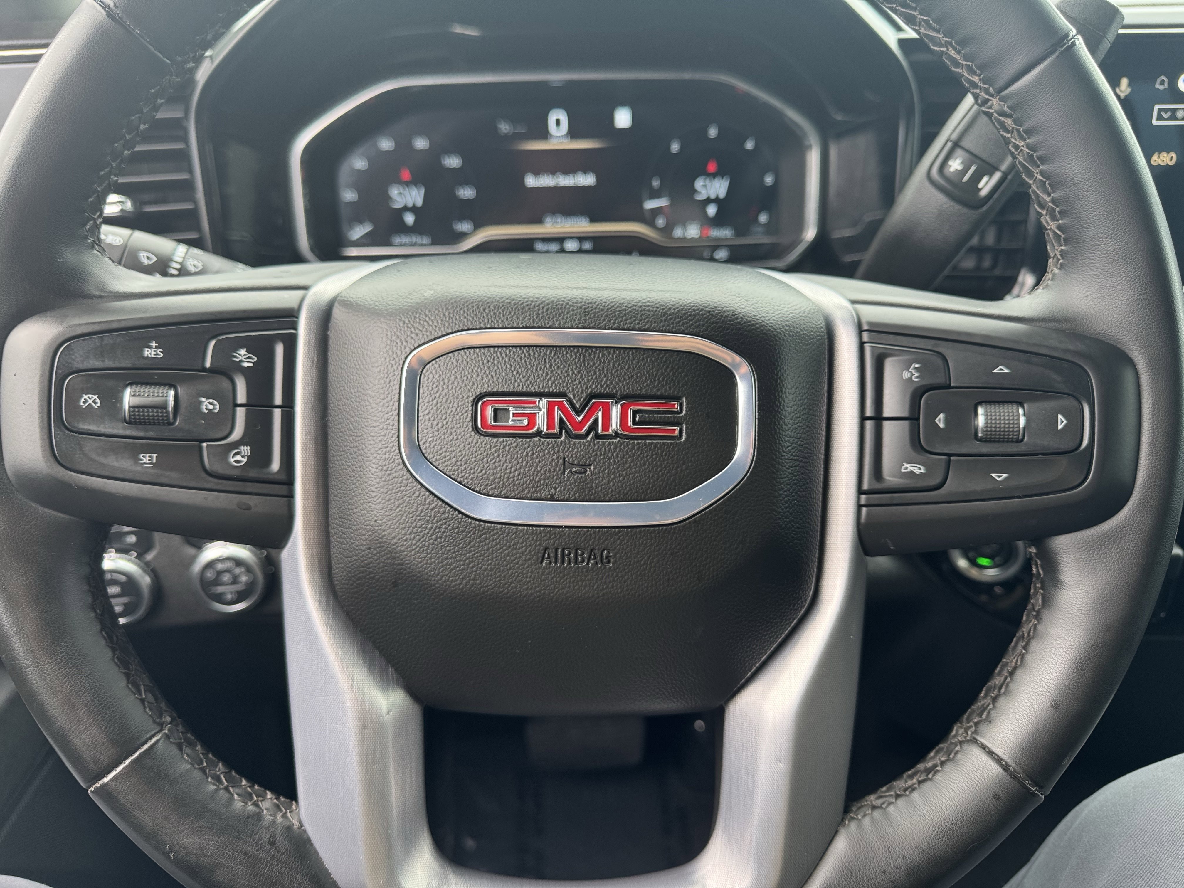 2025 GMC Sierra 1500 SLT - Photo 35
