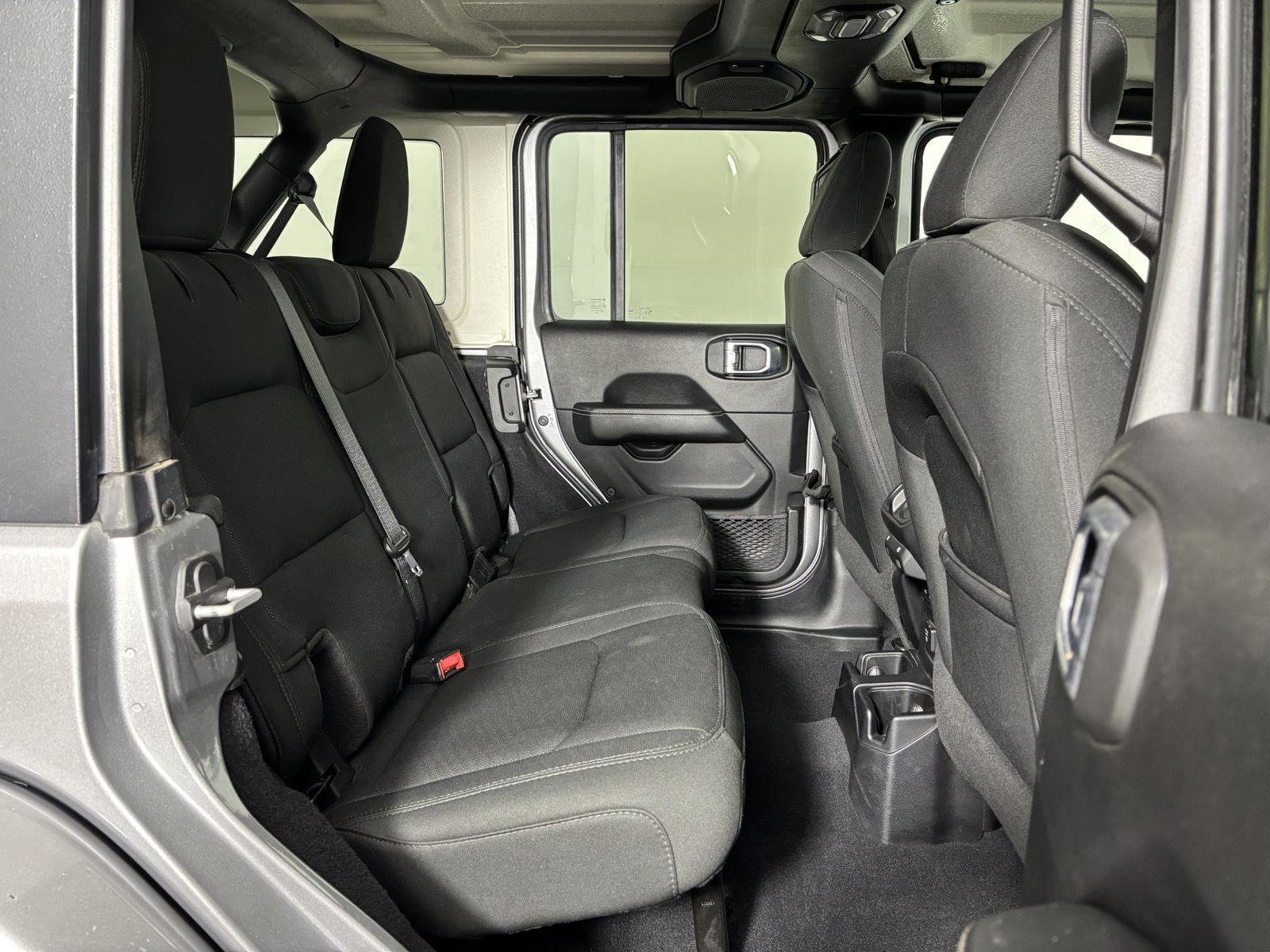 Used 2020 Billet Silver Metallic Jeep Sahara image 16