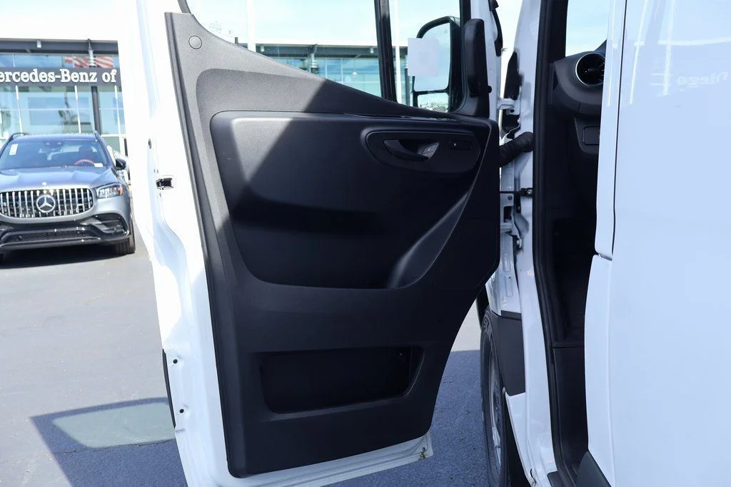 2025 Mercedes-Benz Sprinter Cargo Van Base - Photo 7