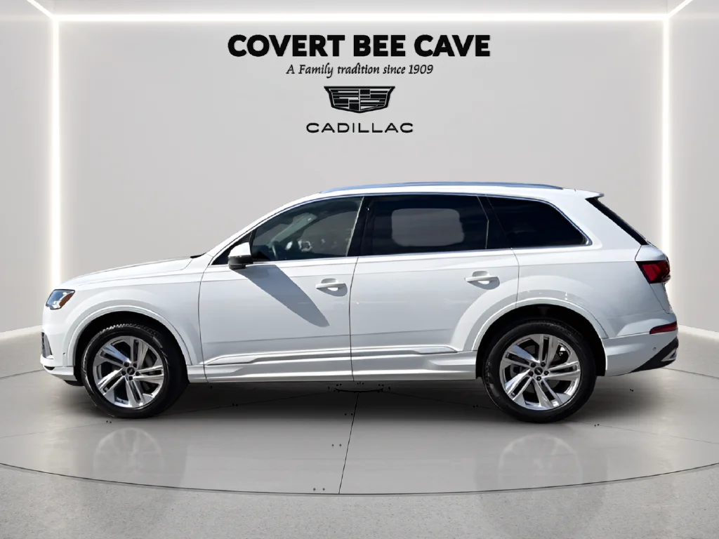 Used 2023  Audi 55 Premium image 5