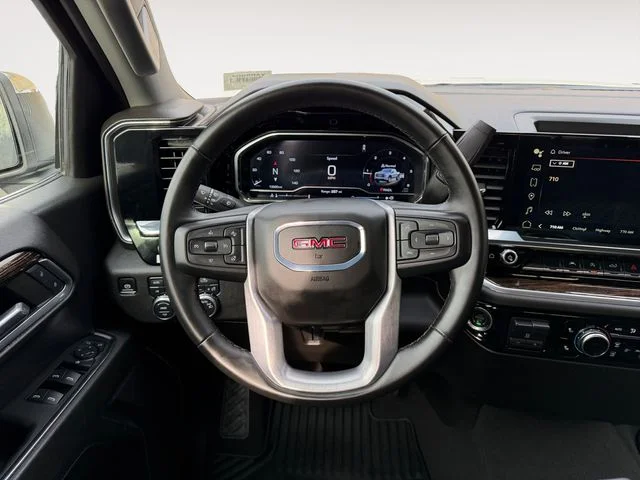 Used 2024 White GMC SLE image 12