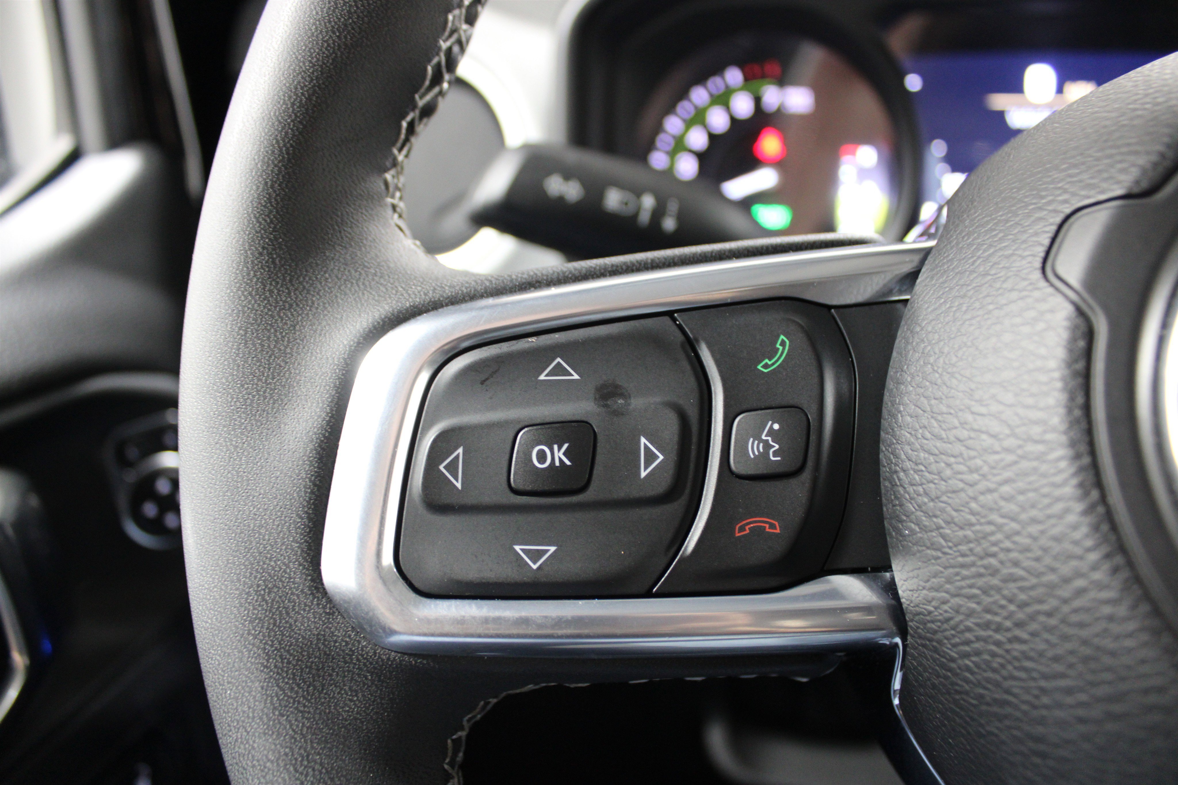 Used 2025 Black Clearcoat Jeep Sahara image 11