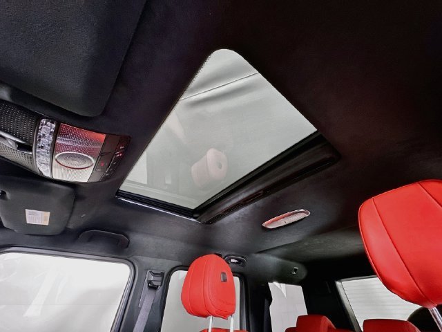 New 2027 MANUFAKTUR Night Black Magno Mercedes-Benz G 580 image 22