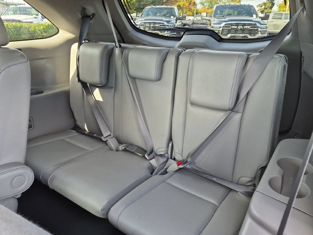 Used 2018 Silver Toyota Limited Platinum image 33
