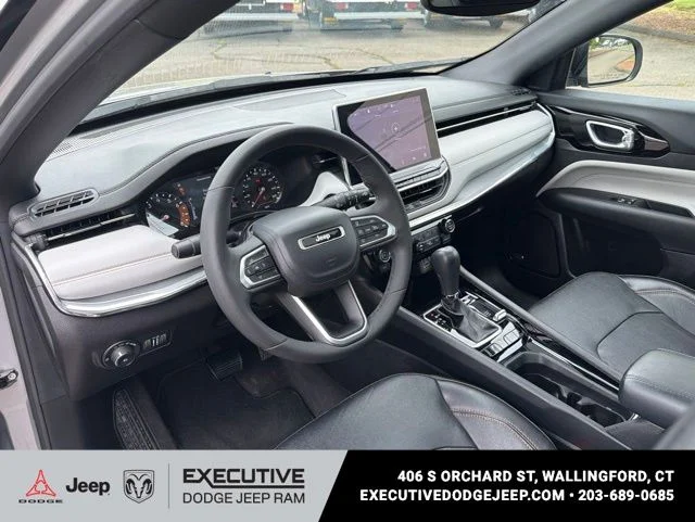 Used 2023 Silver Jeep Limited image 10