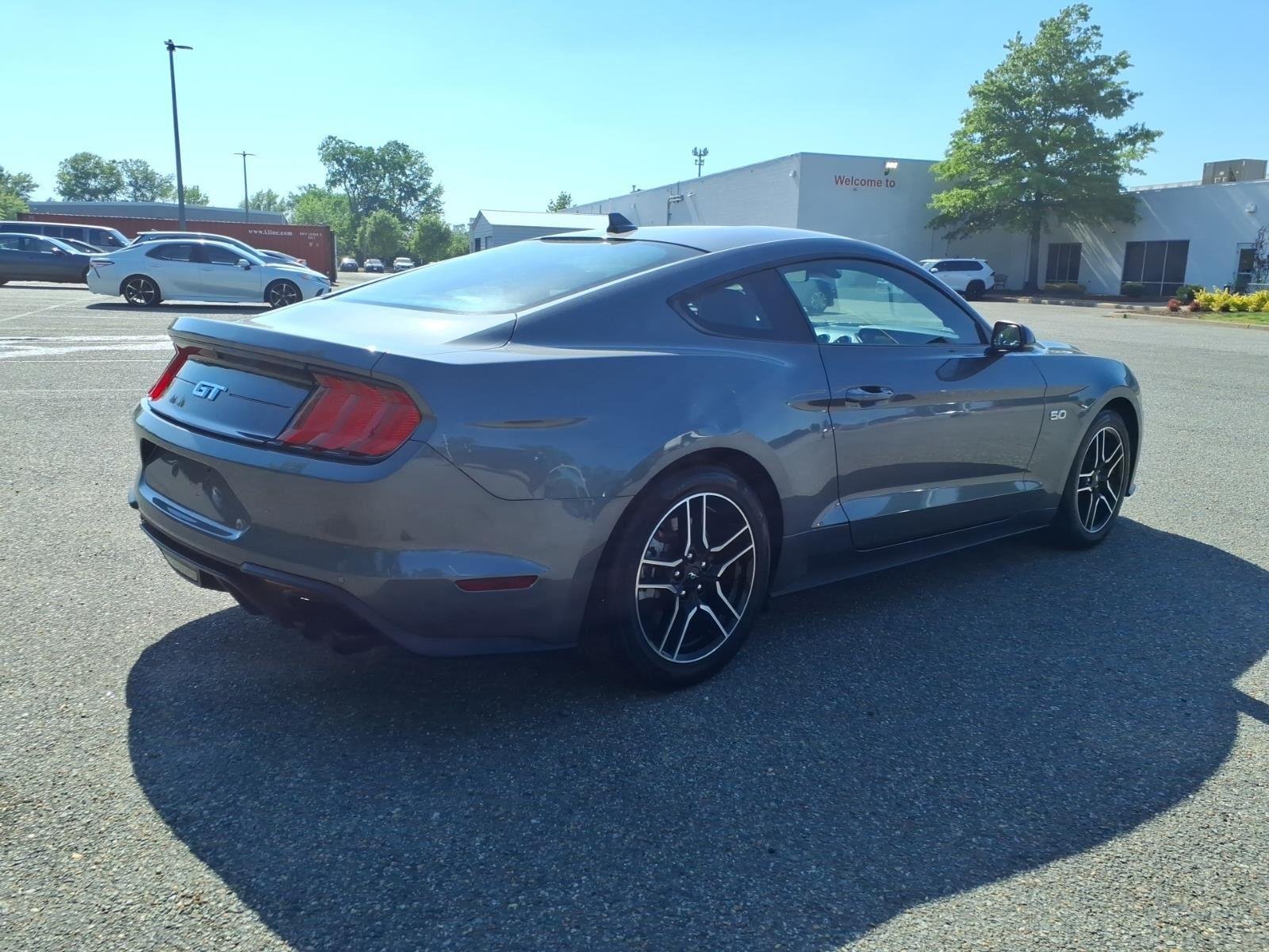 Used 2022 Carbonized Gray Metallic Ford GT Premium image 5