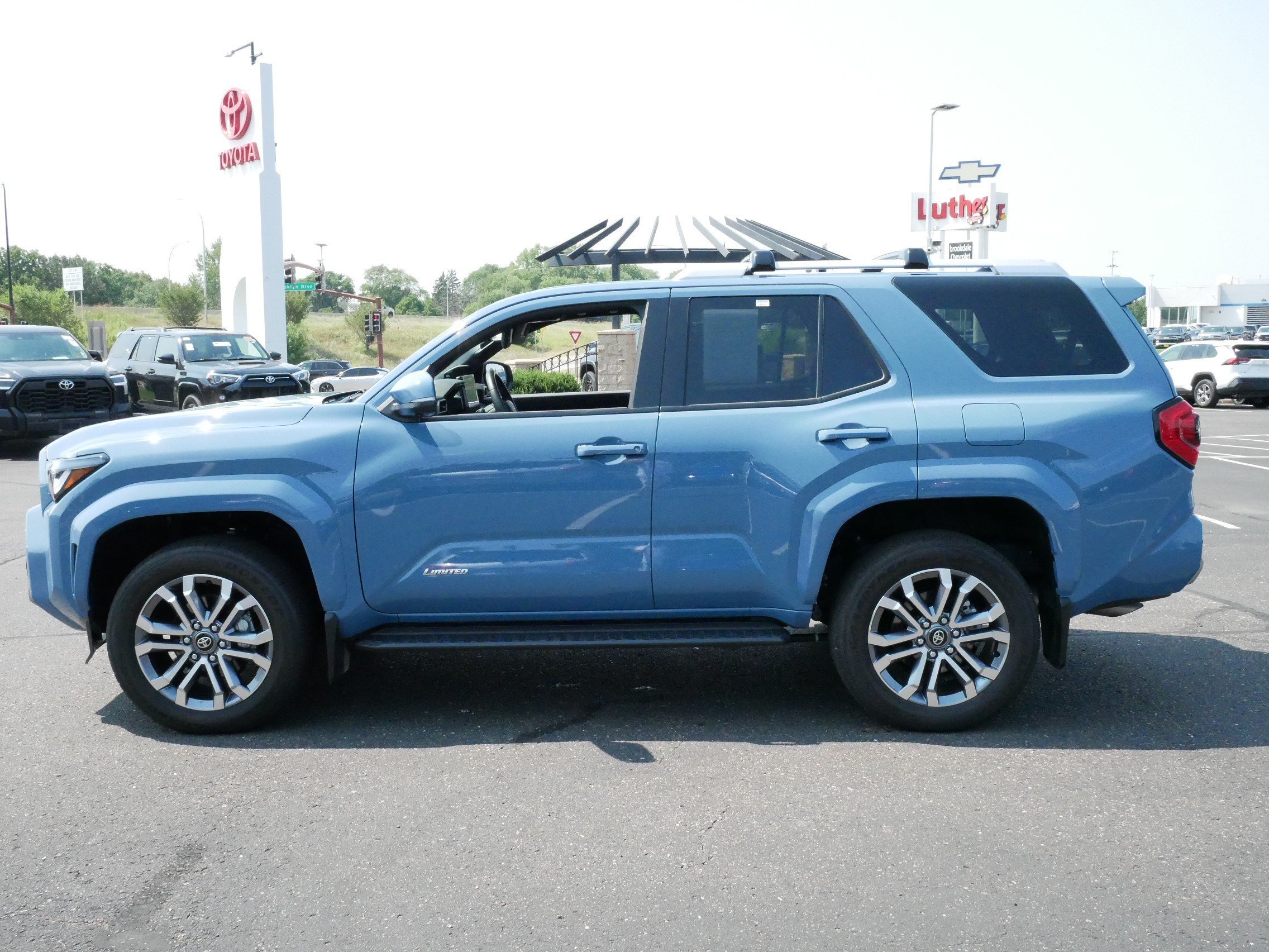 Used 2025 Toyota 4Runner Limited with VIN JTEVA5BR5S5052298 for sale in Brooklyn Center, Minnesota