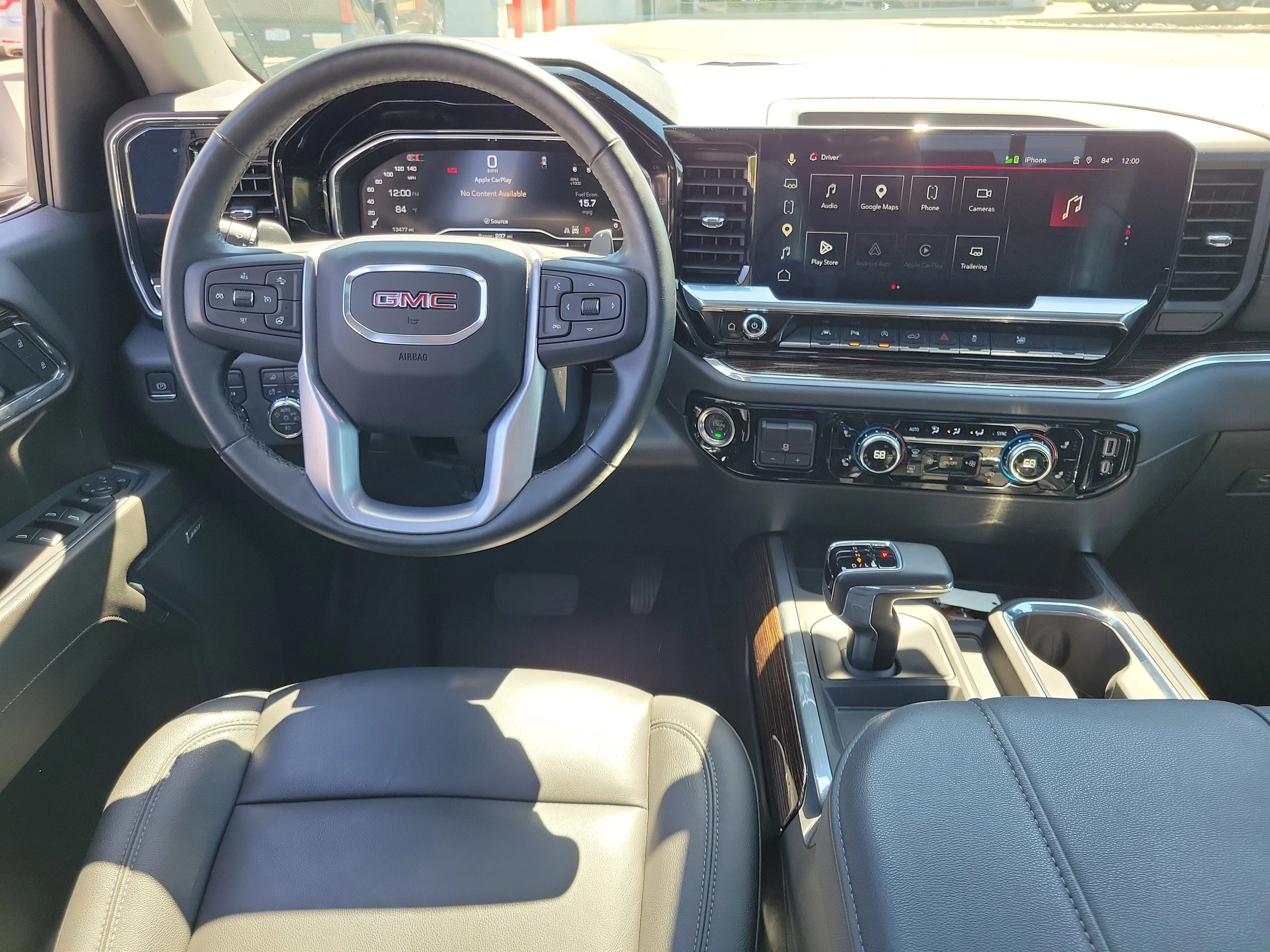Used 2025 Summit White GMC Elevation image 10