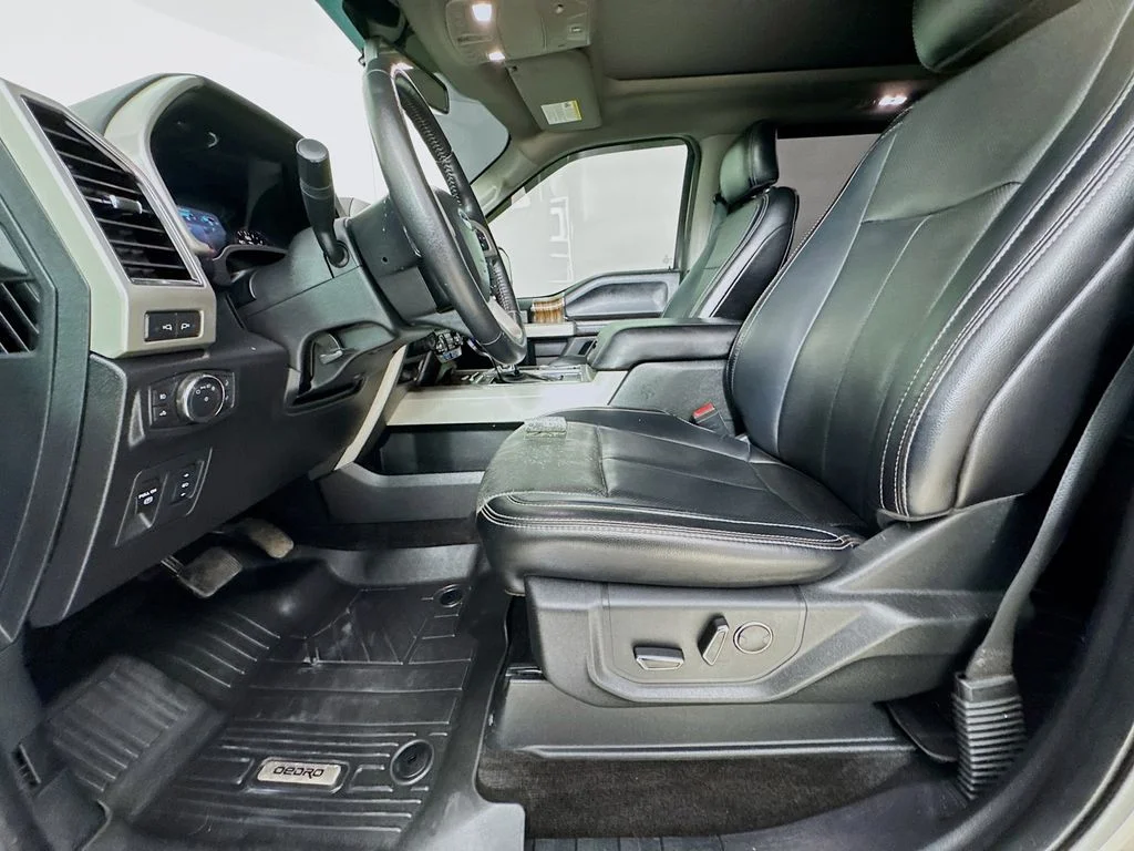 Used 2018 Stone Gray Ford Lariat image 27