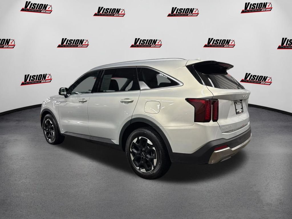 New 2026 Ivory Silver Kia S image 8