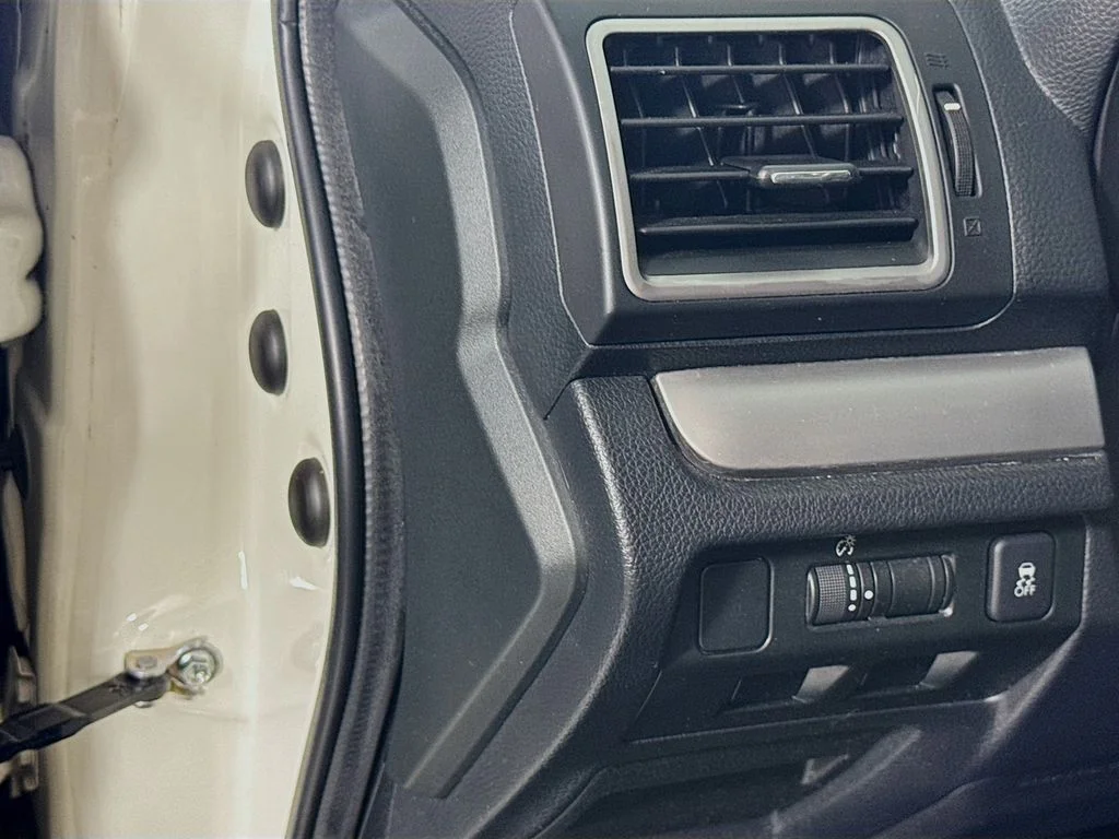 Used 2018 White Subaru 2.0XT Premium image 10