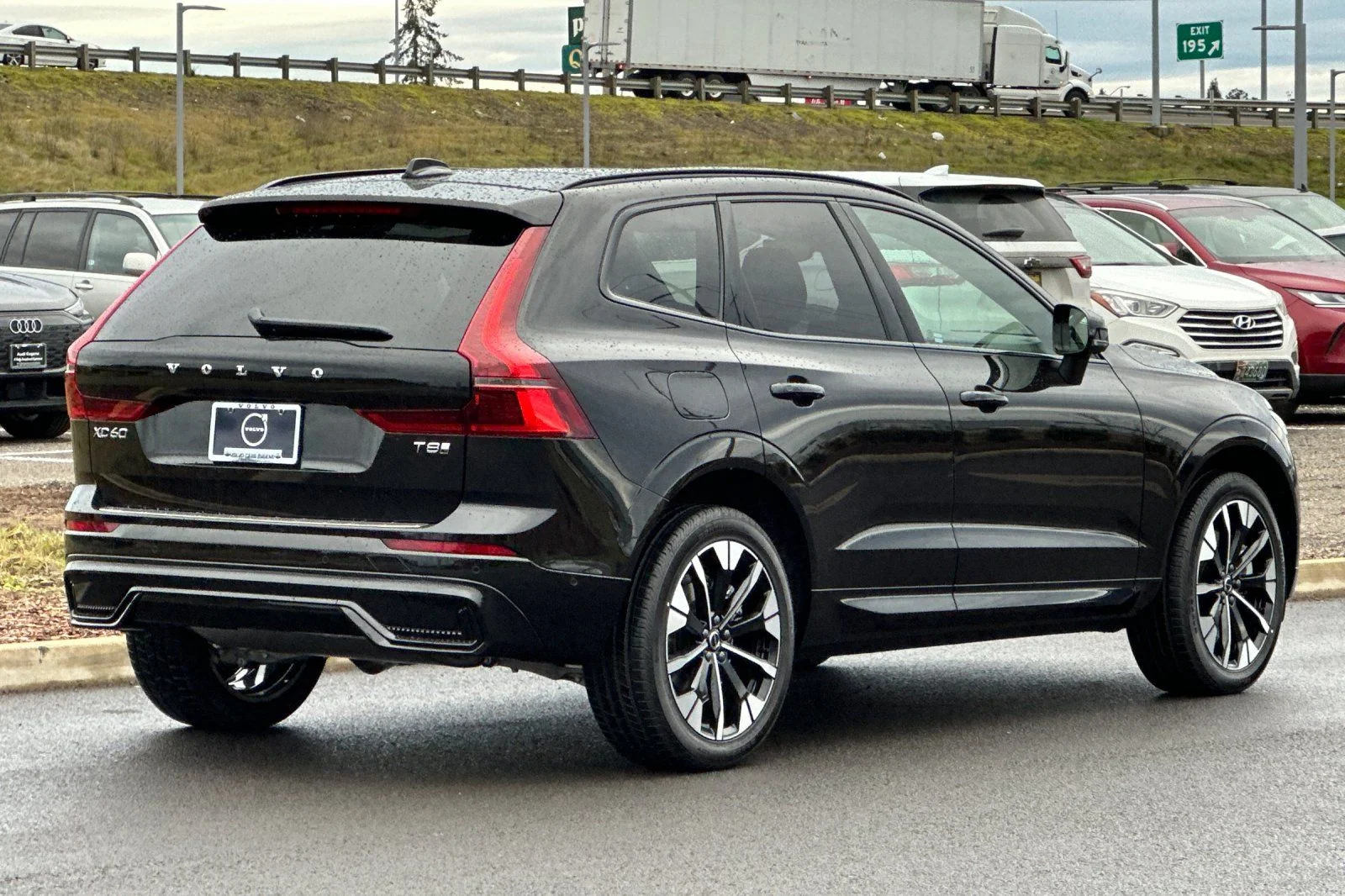New 2026 Onyx Black Volvo Plus image 3